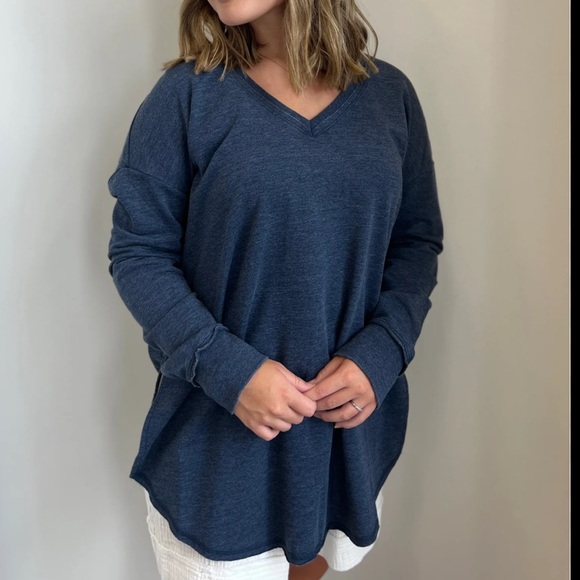 Z Supply Tops - Z Supply Weekender V Neck Oversized Top